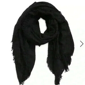 Nordstrom Megan Bouclé Wrap
BARBOUR